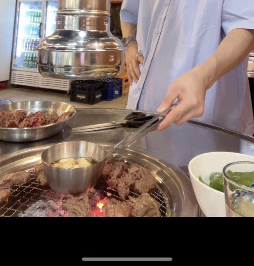 明洞の名物、立ち食いカルビ！